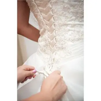 S1092A   Drop Shipping 2025 New  off Shoulder Fashion  Plus Size Women Gift Veil Petticoat Elegant Wedding Dress